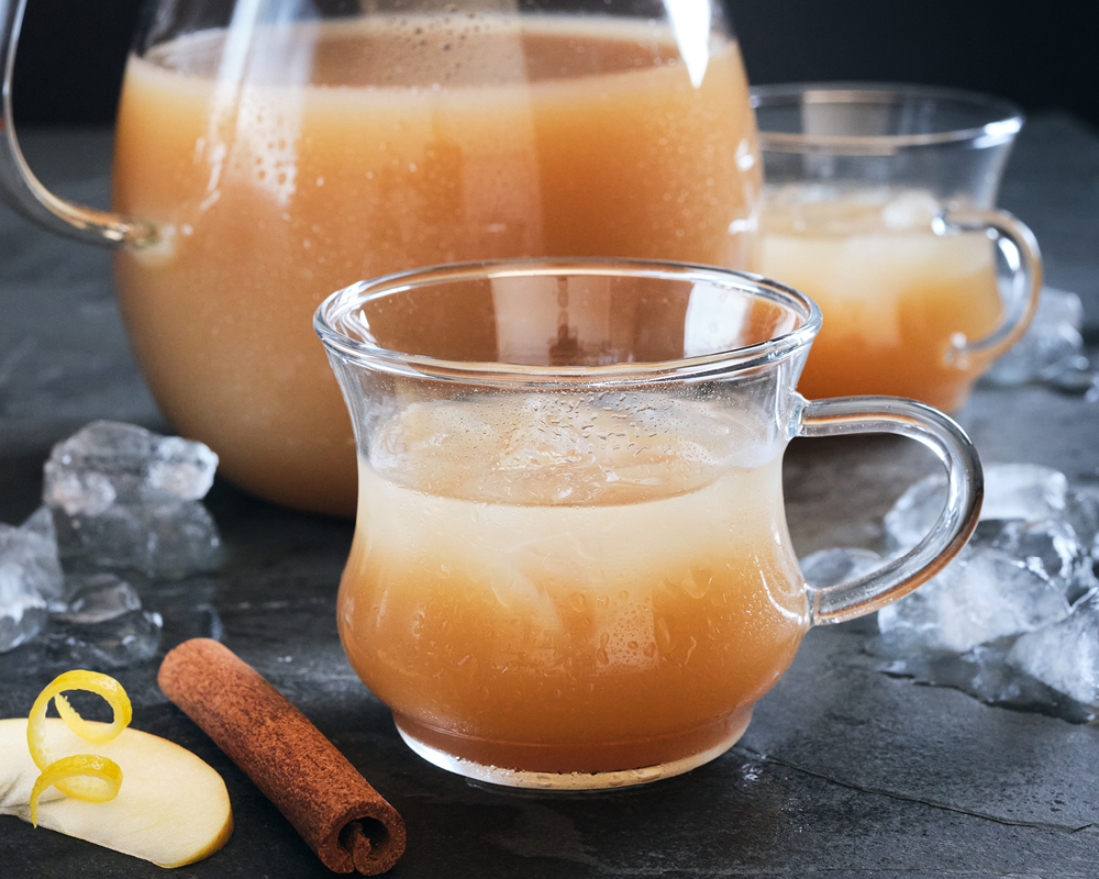 Halloween Party Recipe Roundup Blog 6 Bourbon Apple Cider Cocktail Halloween Party Recipe Roundup Blog 6