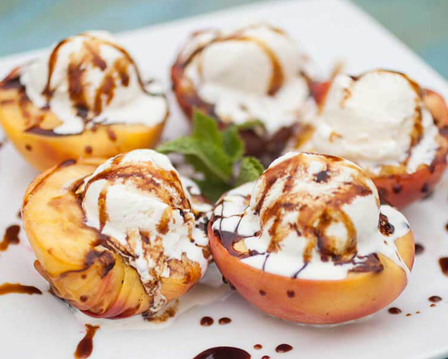peaches with ice cream