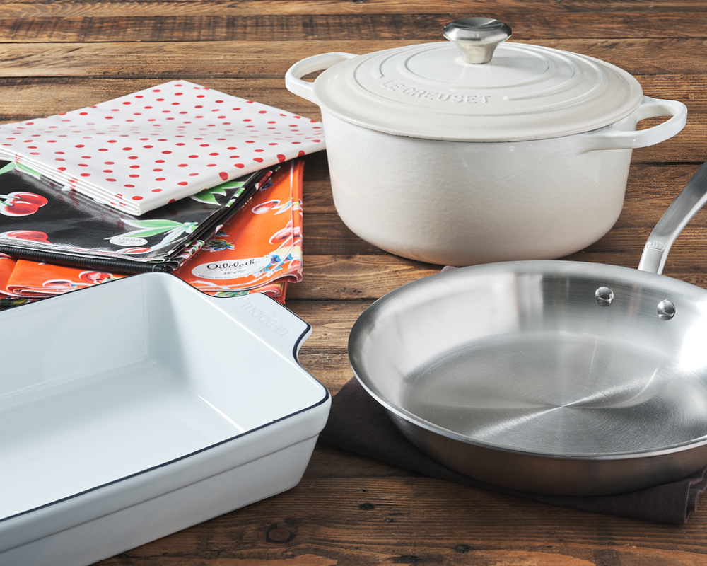 Cookware and tablecloth assortment