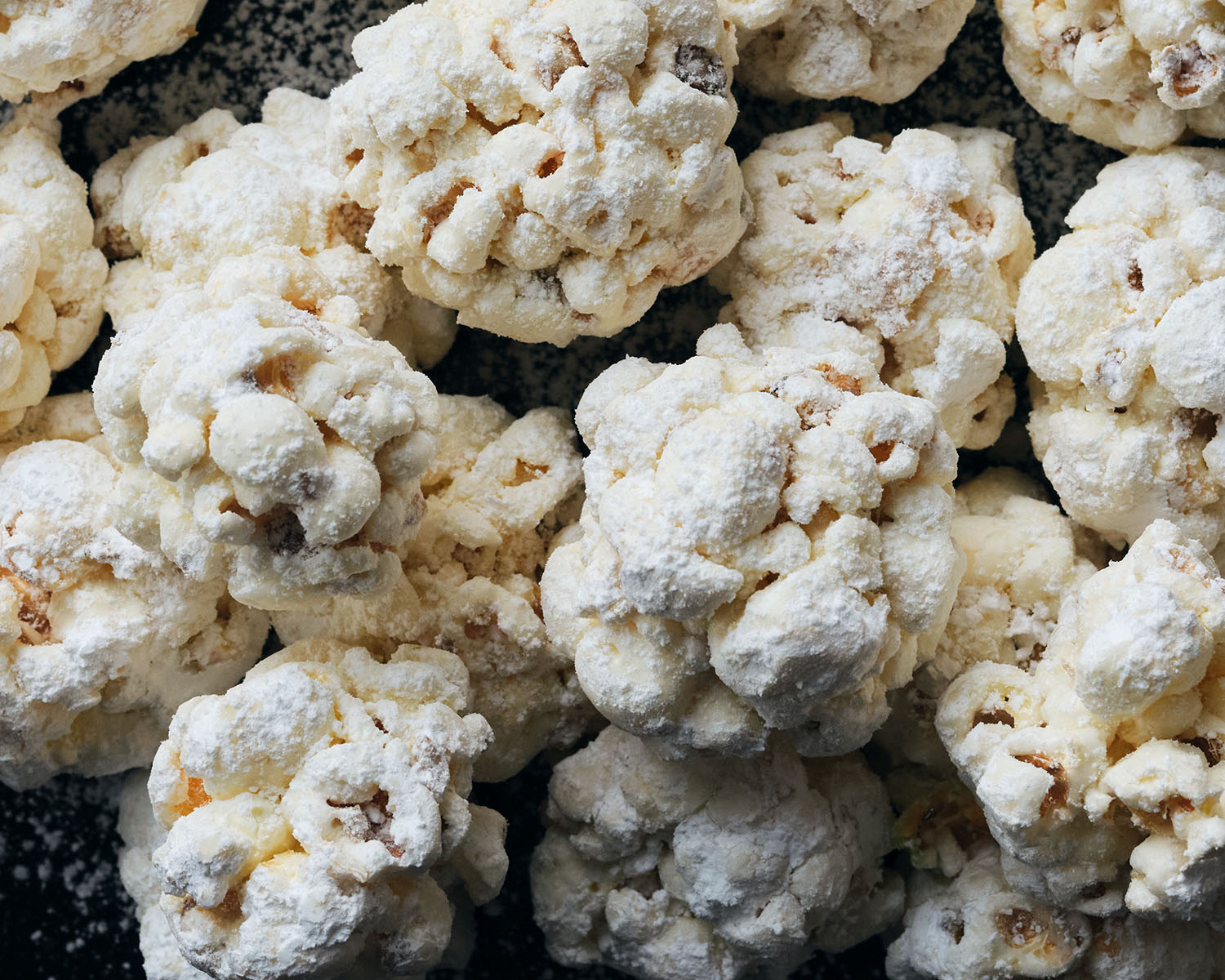 Holiday Popcorn Recipes: Frosty the Snowman from Metropolitan Market